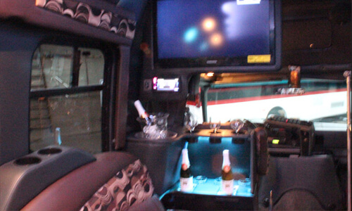 14-passenger party bus int view